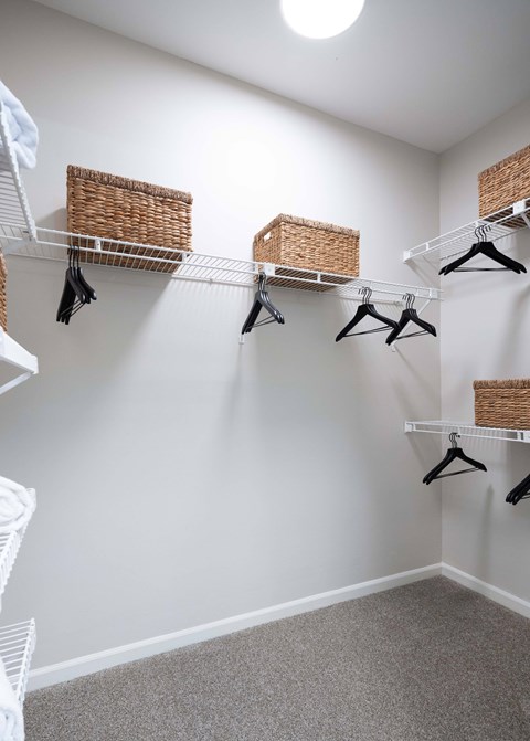 Willow Lake Apartments