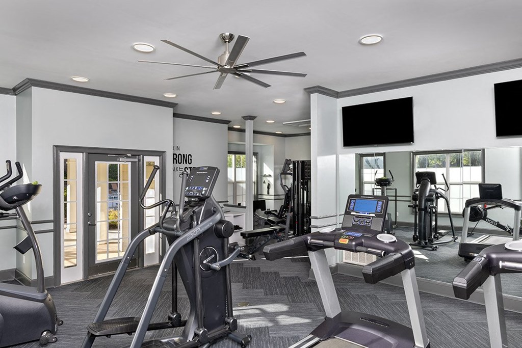 Creek's Edge Apartments Richmond Virginia fitness center with cardio equipment