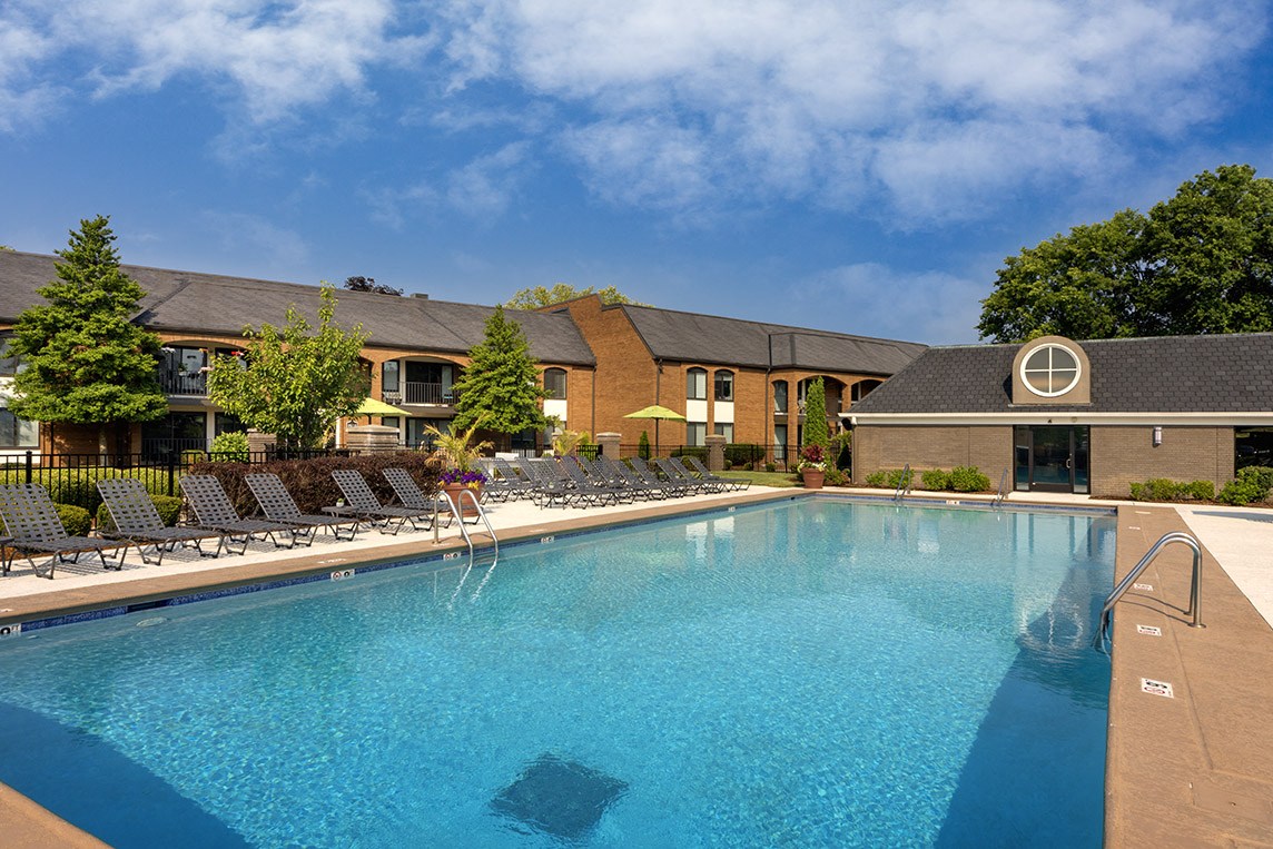Hurstbourne Grand Apartments Louisville resort-inspired pool and expansive sundeck