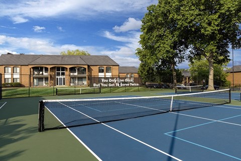 Hurstbourne Grand Apartments Louisville tennis courts