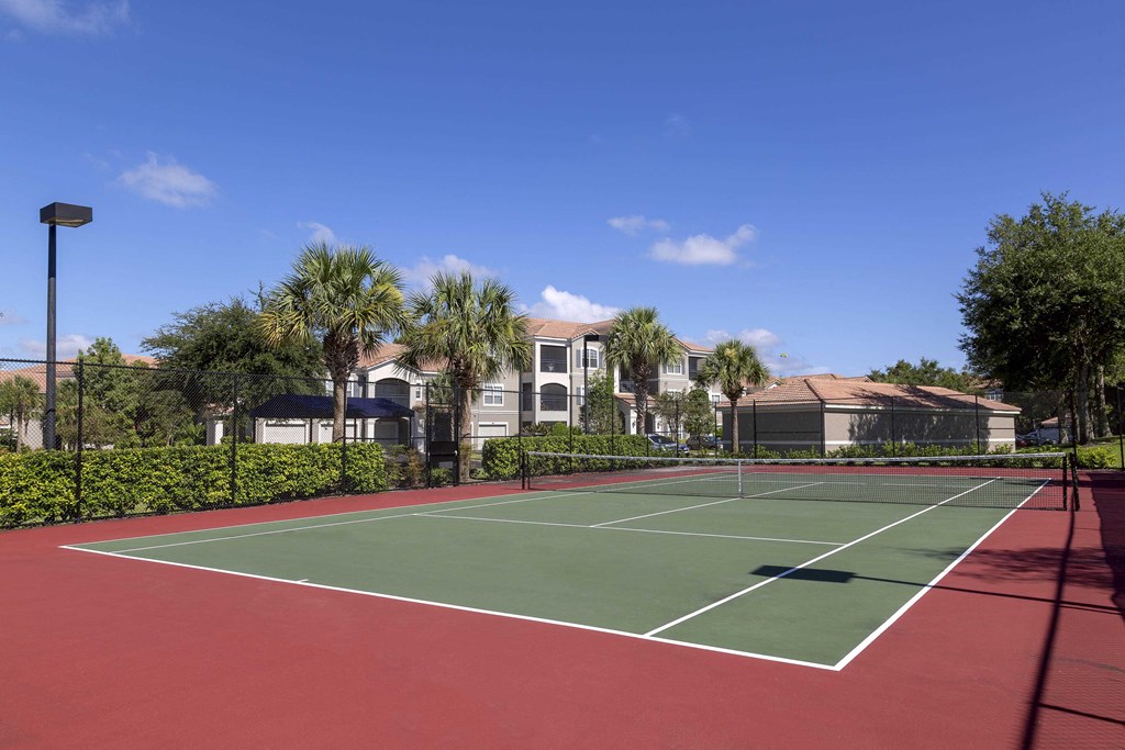 Sanford Lake's Edge Apartments lighted tennis court