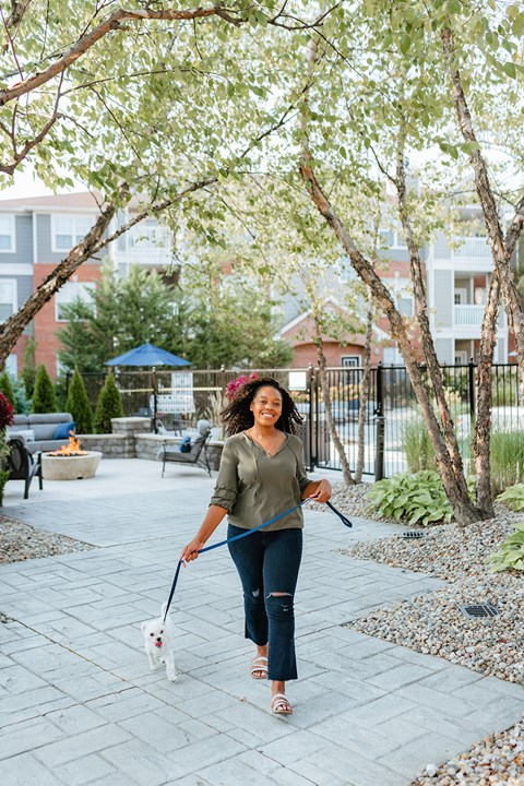 Indianapolis Lake Clearwater Apartments pet-friendly community and walking paths