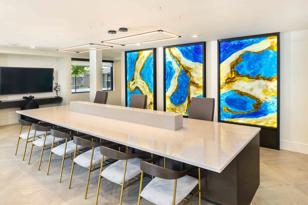 Louisville Plainview Apartments leasing center