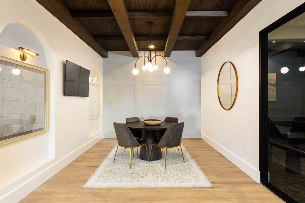 Louisville Plainview Apartments shared workspace