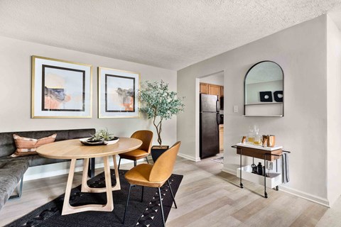 Louisville Kentucky Plainview Apartments Spacious Dining Room