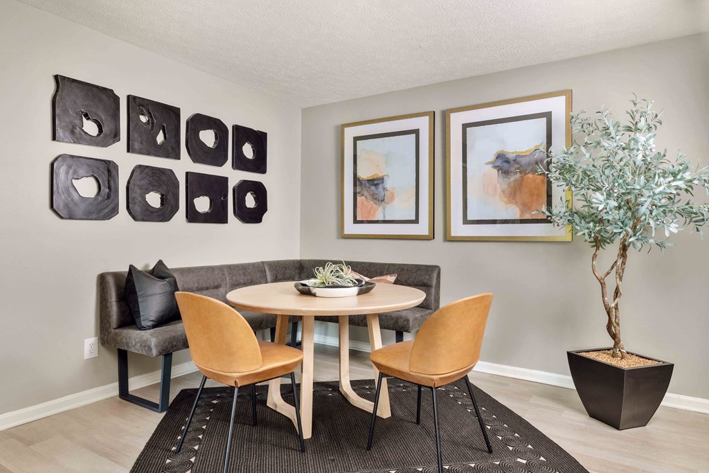 Louisville Kentucky Plainview Apartments Spacious Dining Room