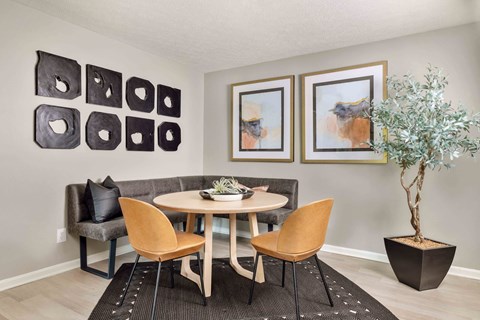 Louisville Kentucky Plainview Apartments Spacious Dining Room