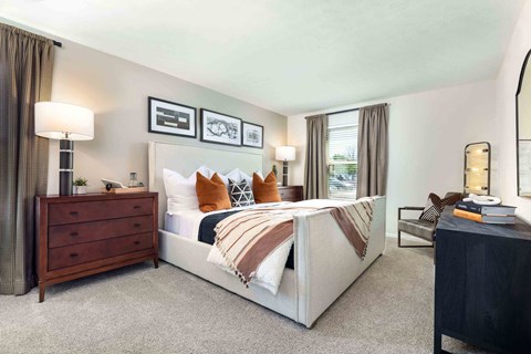 Louisville Kentucky Plainview Apartments Spacious Primary Bedroom