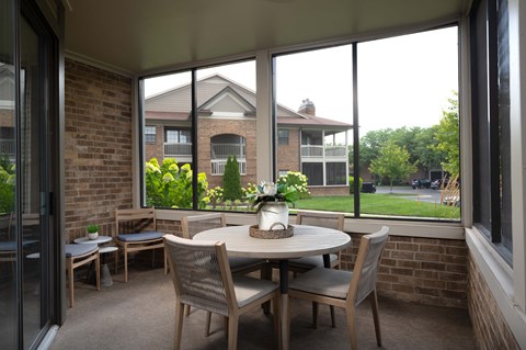 Willow Lake Apartments