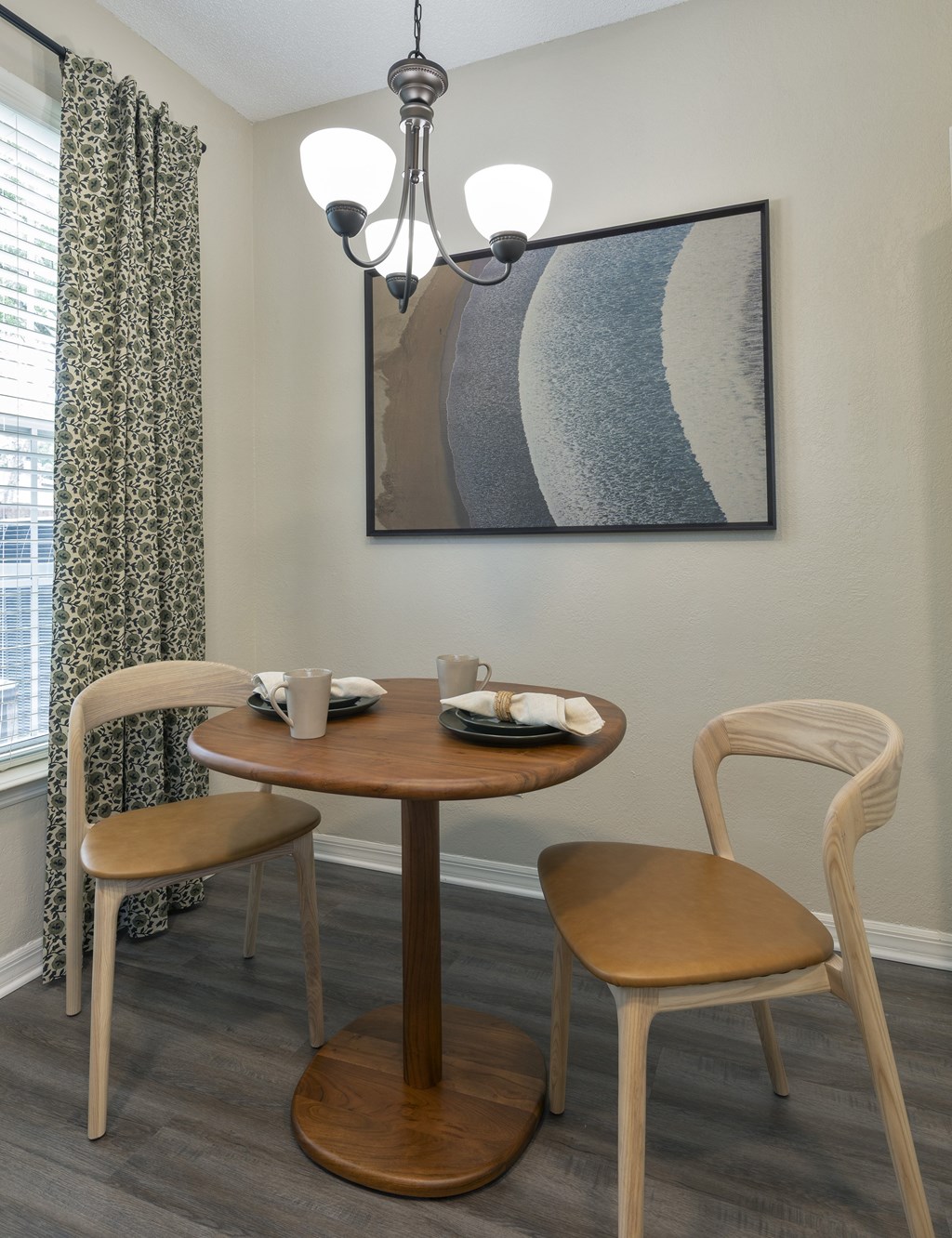 Longwood Sabal Park Apartments breakfast nook
