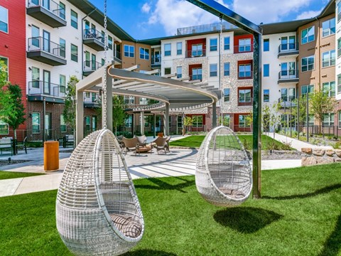 Sagemont Apartments Irving Texas outdoor courtyard with  lounge areas