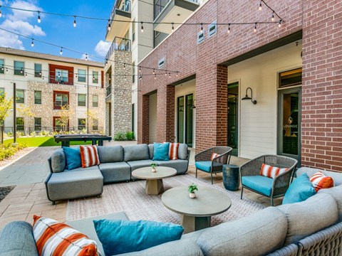 Sagemont Apartments Irving Texas cozy outdoor lounge seating