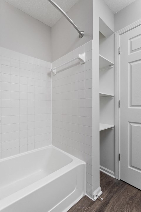 Indianapolis The Lakes Apartments bathroom with linen closet