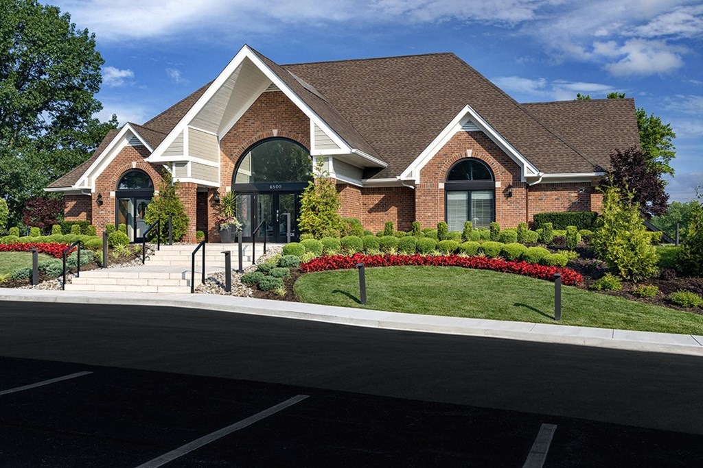 The Overlook at St. Thomas Apartments Louisville leasing center entrance