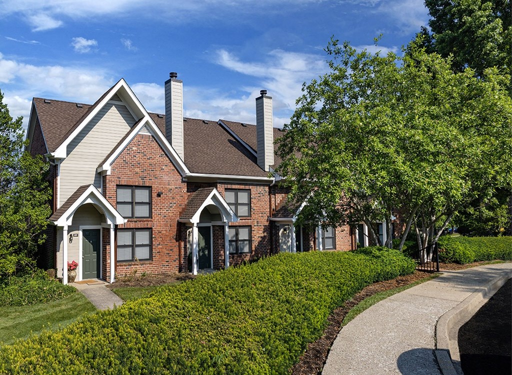 The Overlook at St. Thomas Apartments Louisville townhome entrances