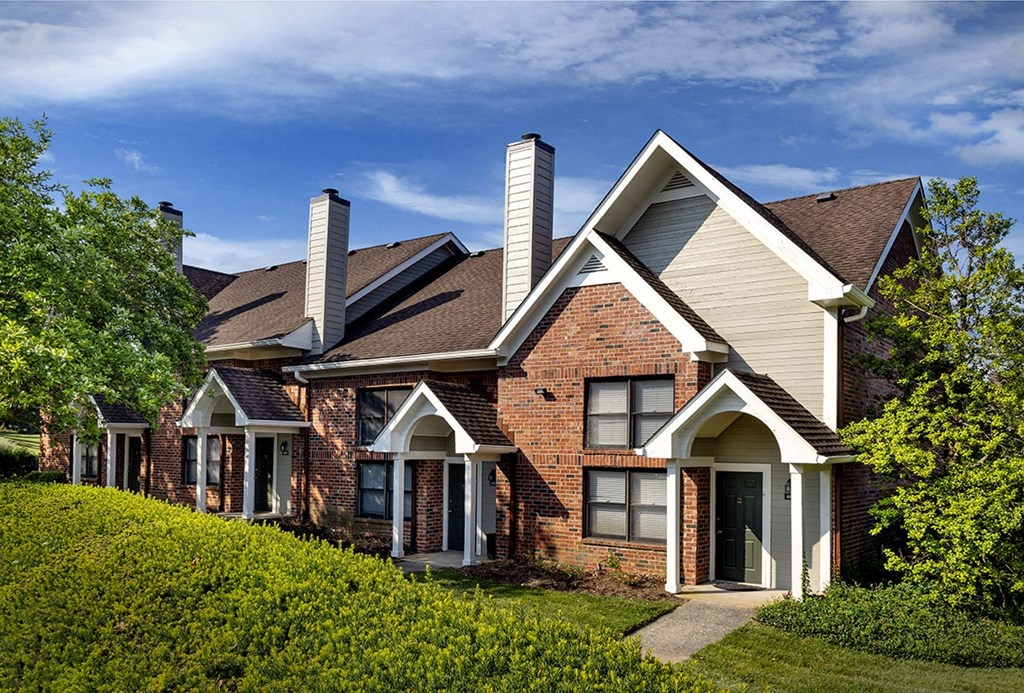 The Overlook at St. Thomas Apartments Louisville townhome entrances