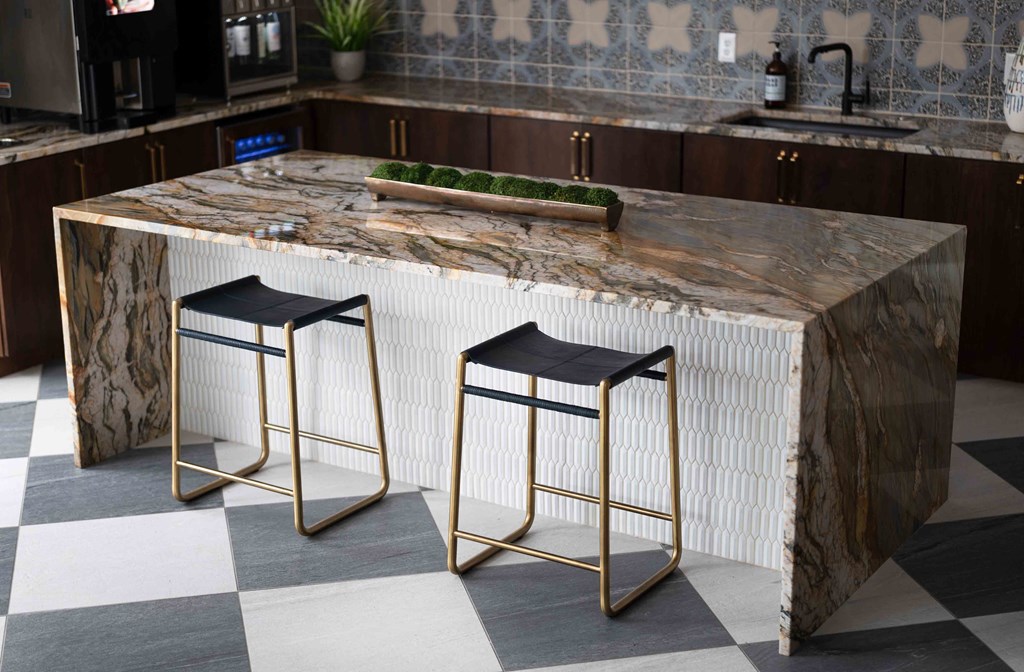 Hurstbourne Grand Apartments Louisville resident kitchen