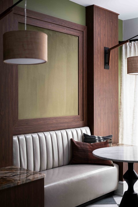 Hurstbourne Grand Apartments Louisville resident lounge seating