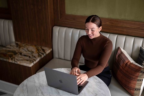 Hurstbourne Grand Apartments Louisville resident lounge with shared workspace