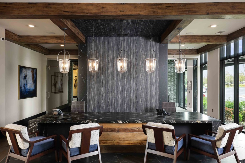 Upton Oxmoor Apartments Louisville leasing center