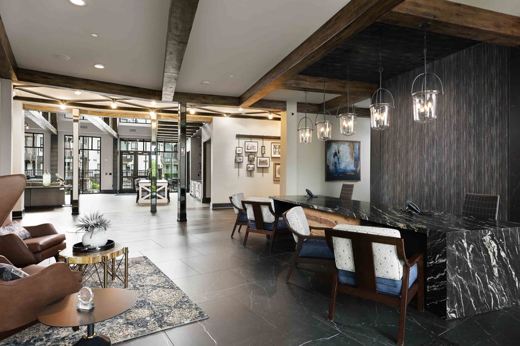 Upton Oxmoor Apartments Louisville leasing center