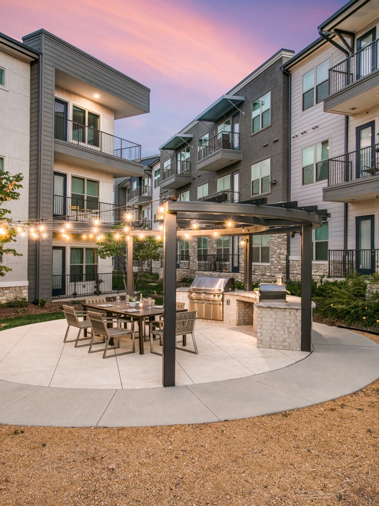 Westloop at the Diamond Interchange Irving TX  outdoor dining patio