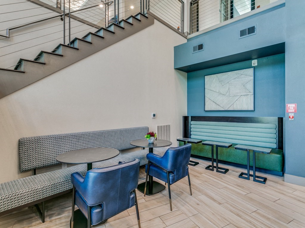 Westloop at the Diamond Interchange Irving, TX two-story resident lounge