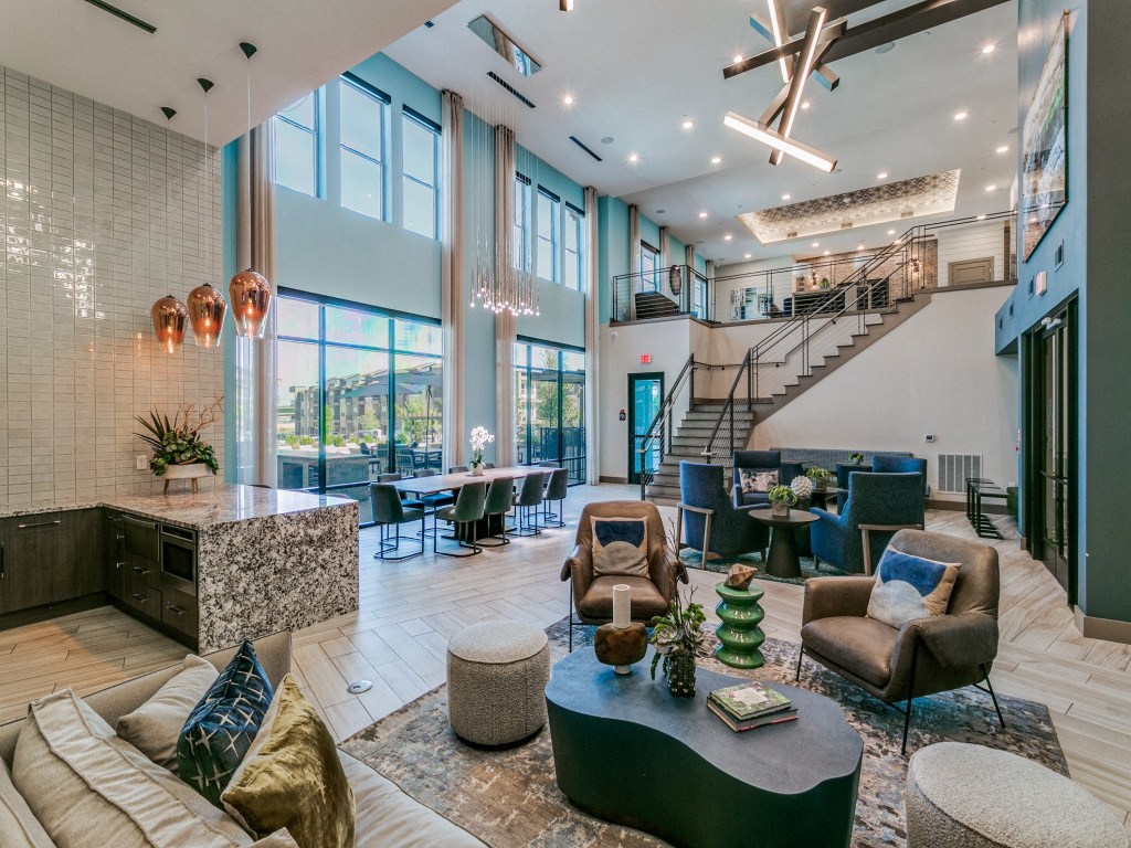 Westloop at the Diamond Interchange Irving TX spacious resident lounge