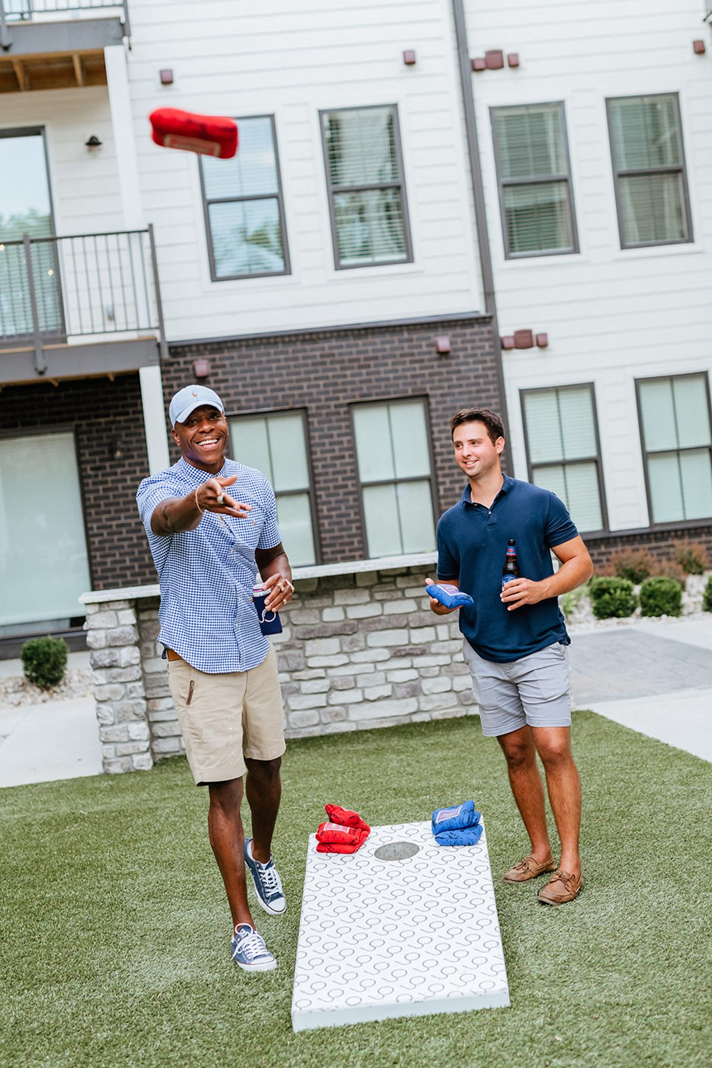 Upton Oxmoor Apartments Louisville outdoor courtyard with cornhole