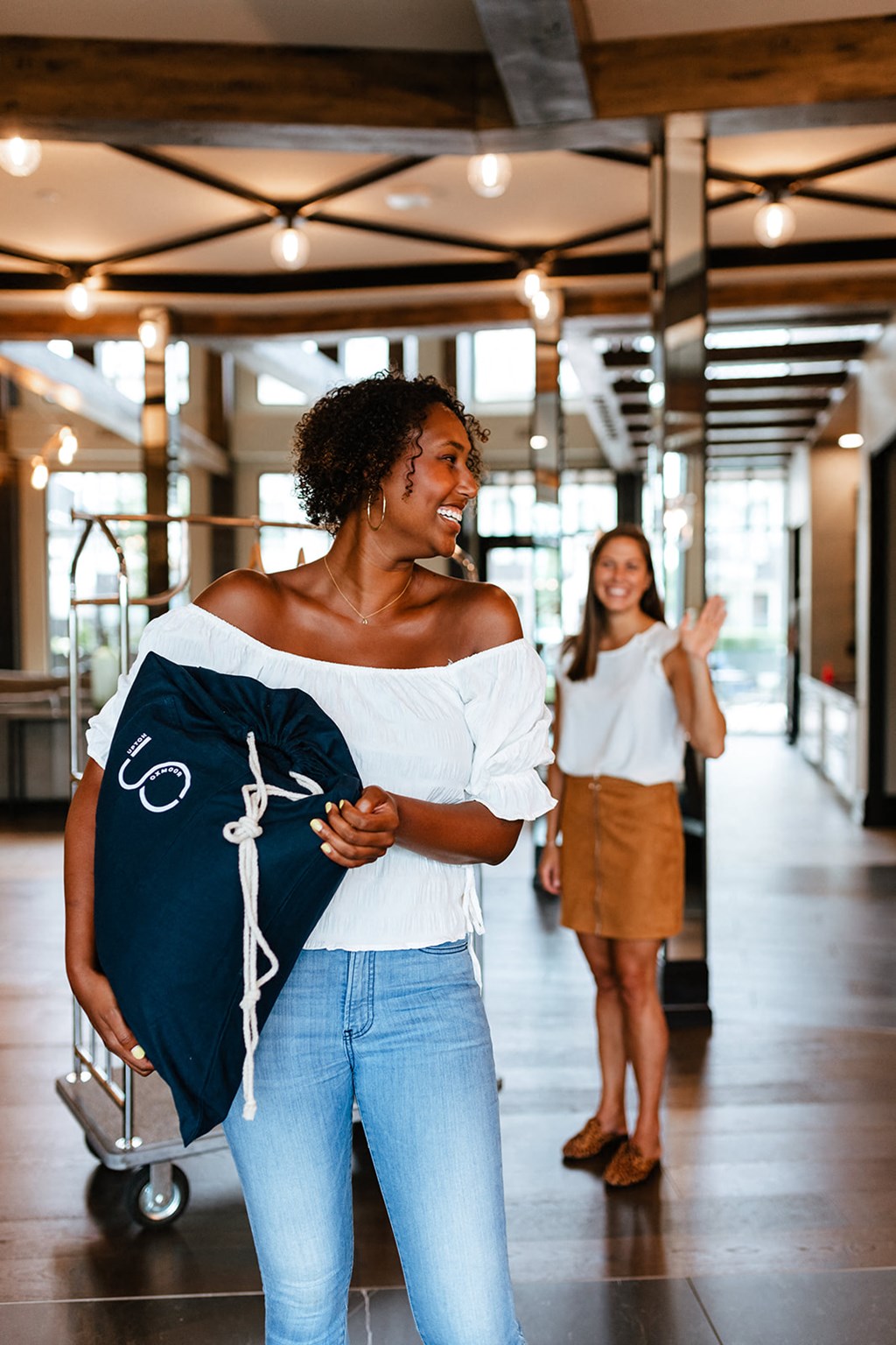 Upton Oxmoor Apartments Louisville dry-cleaning service