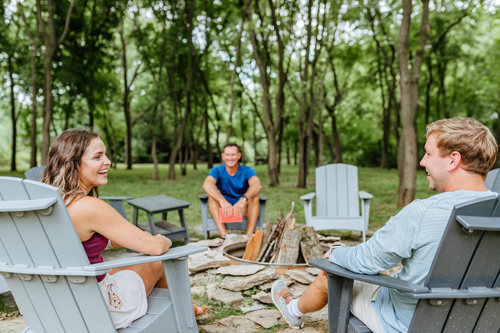 Upton Oxmoor Apartments Louisville vibrant community