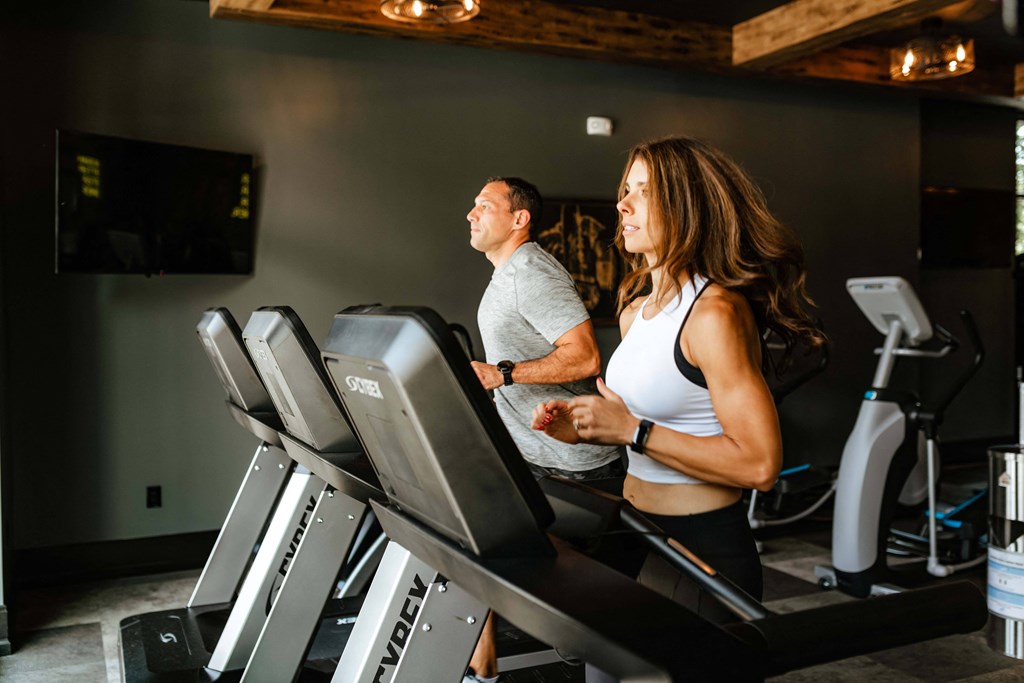 Upton Oxmoor Apartments Louisville cardio equipment