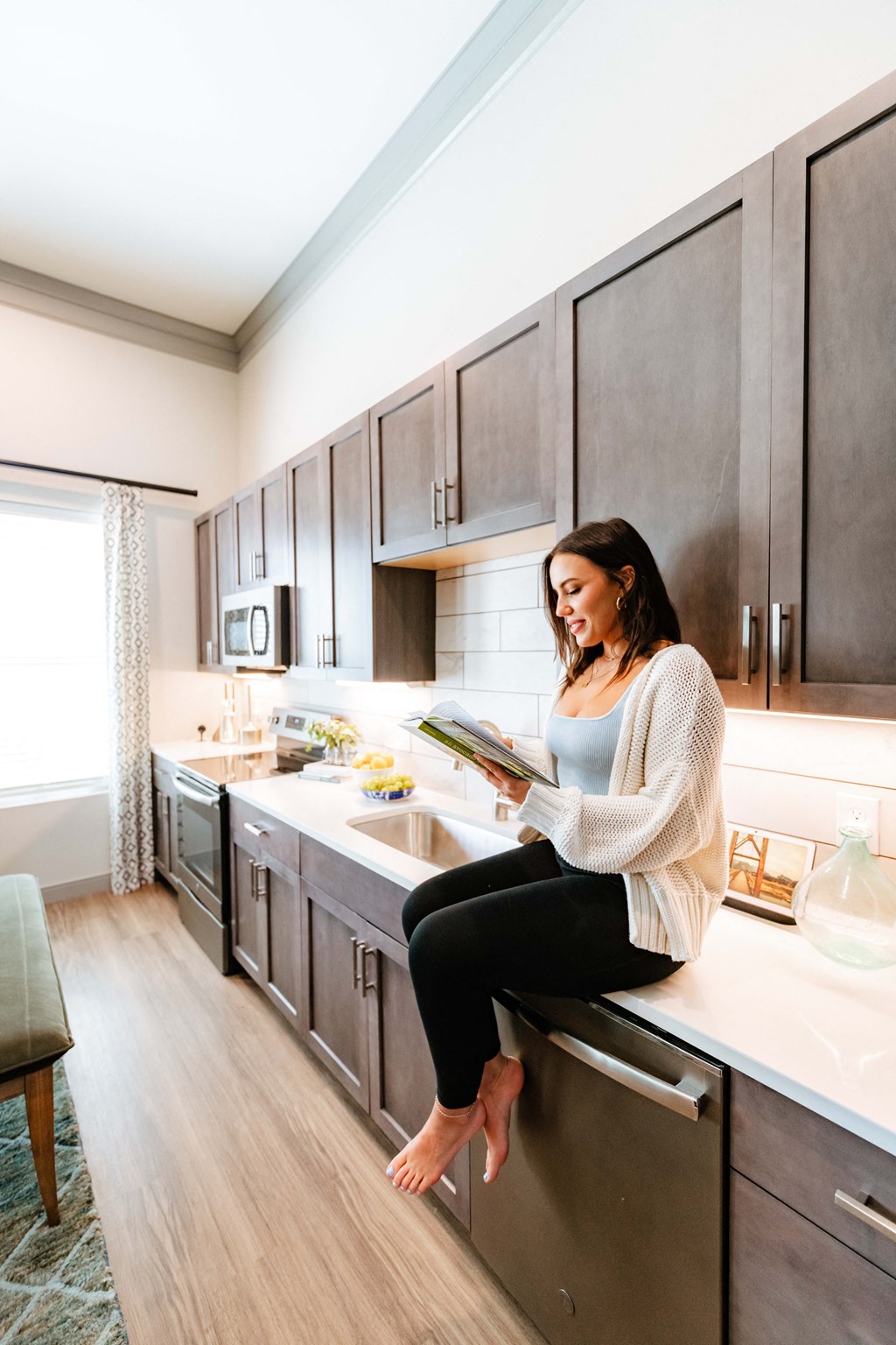 Upton Oxmoor Apartments Louisville spacious kitchen with quartz countertops