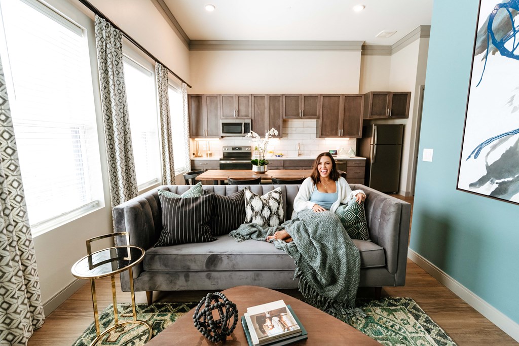 Upton Oxmoor Apartments Louisville stylish living room