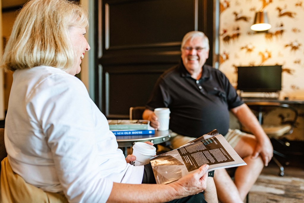 Upton Oxmoor Apartments Louisville business center and lounge area