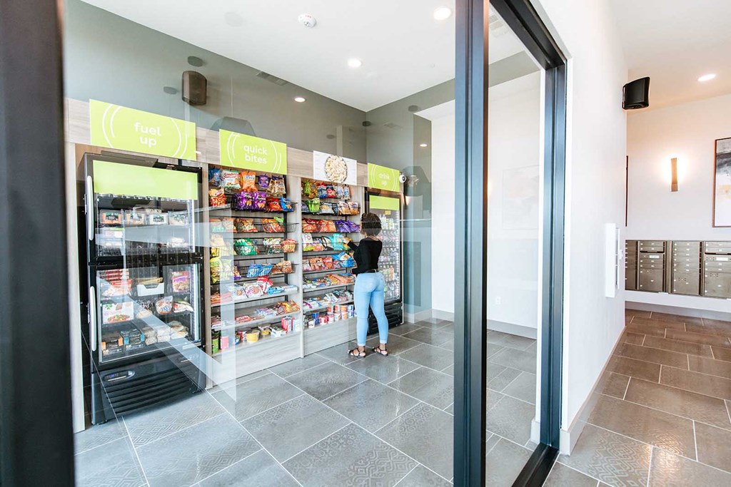 Westloop at the Diamond Interchange Irving TX 24/7 Market Cantina