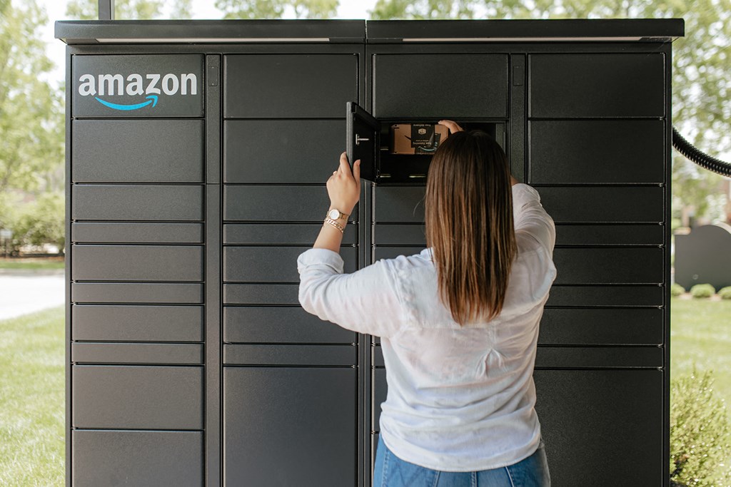 Hurstbourne Grand Apartments Louisville convenient 24-hour Amazon package hub