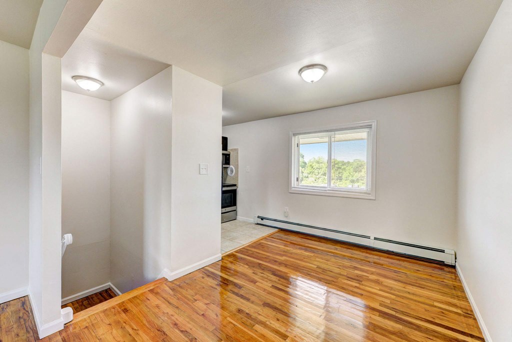 Ample Living Area
Hard Wood Floors