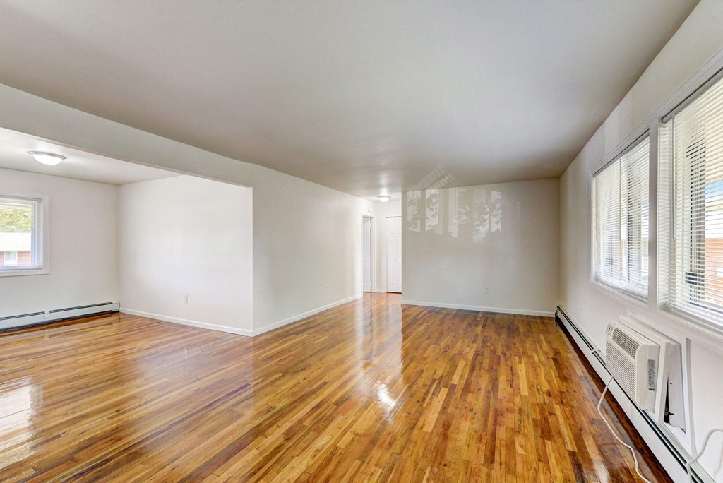 Ample Living Area
Hard Wood Floors