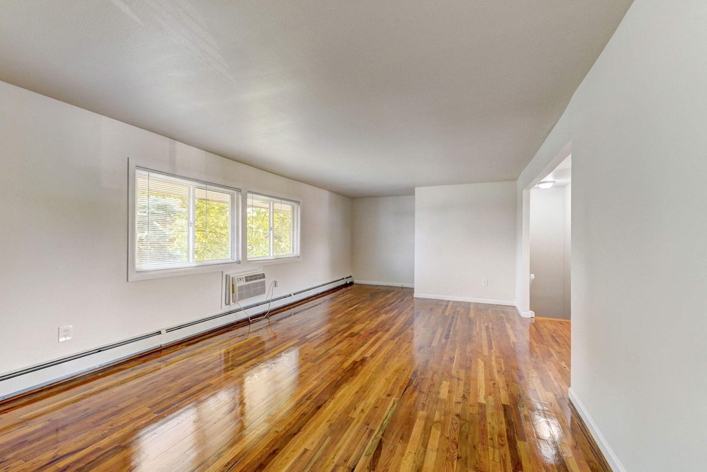 Large Living Room Area
Hardwood Floors