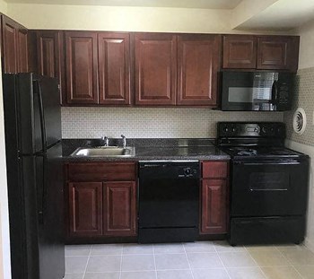 272 Ward Avenue 1-2 Beds Apartment for Rent - Photo Gallery 6