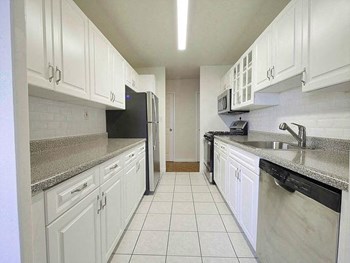 215 Passaic Avenue Studio-2 Beds Apartment for Rent - Photo Gallery 3