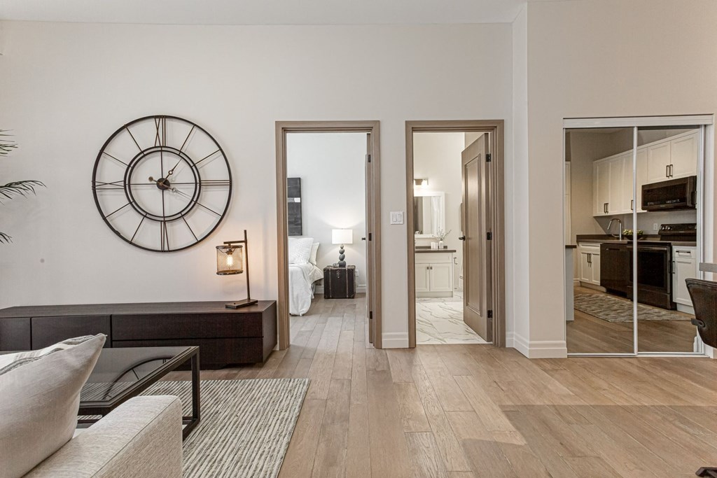 847 Development - Creekside Suites Model Suite