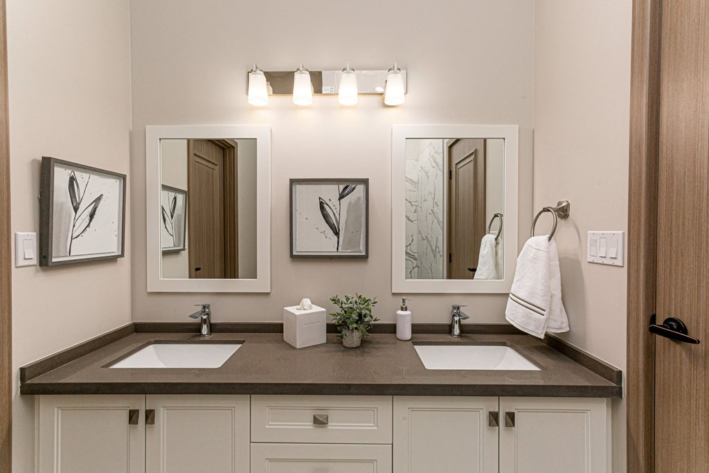 847 Development - Creekside Suites Model Suite