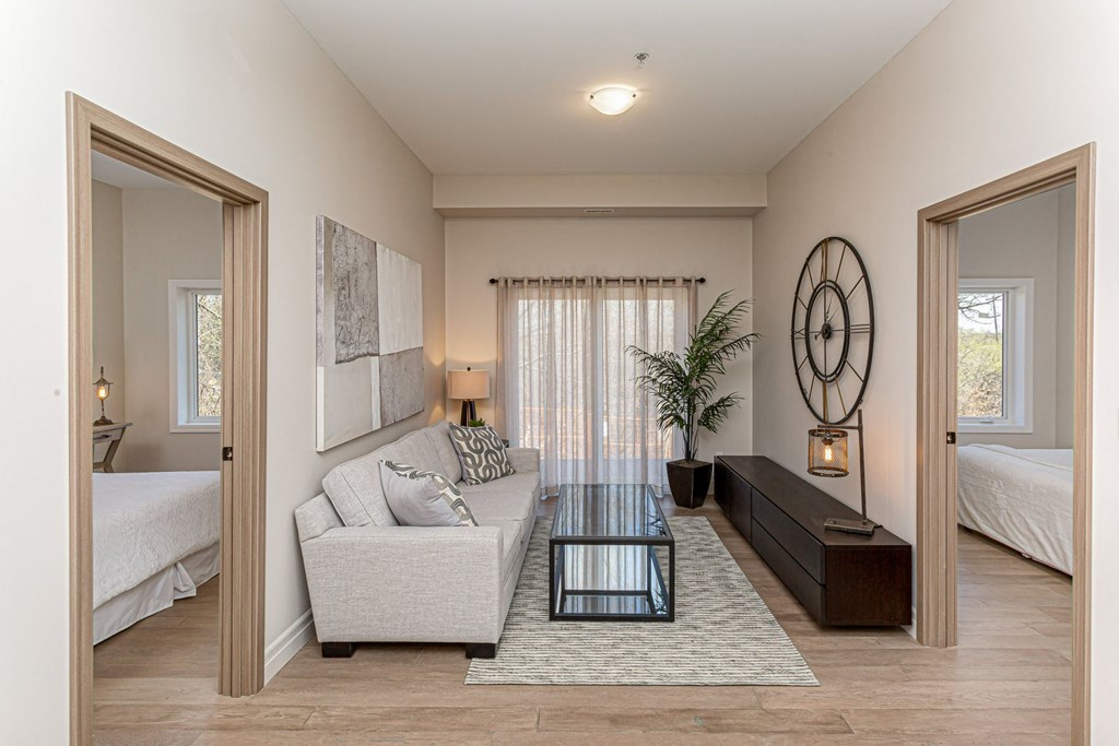 847 Development - Creekside Suites Model Suite