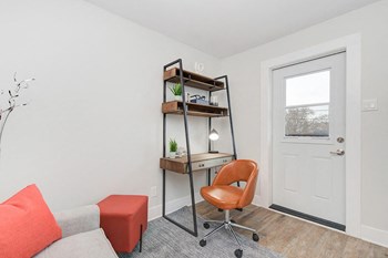 238 Carruthers Avenue 2-3 Beds Apartment for Rent - Photo Gallery 4
