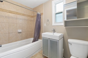 216 Gladu Street 3 Beds Apartment, Student for Rent - Photo Gallery 5