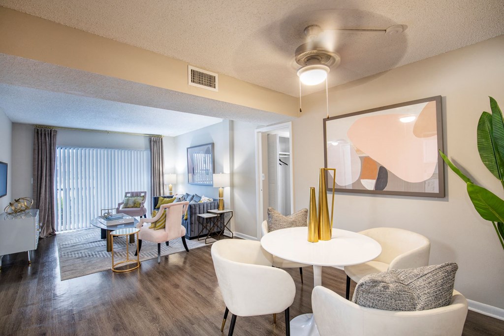 Livingroom Eating Area at DEL ORO APARTMENT HOMES, Plantation, Florida
