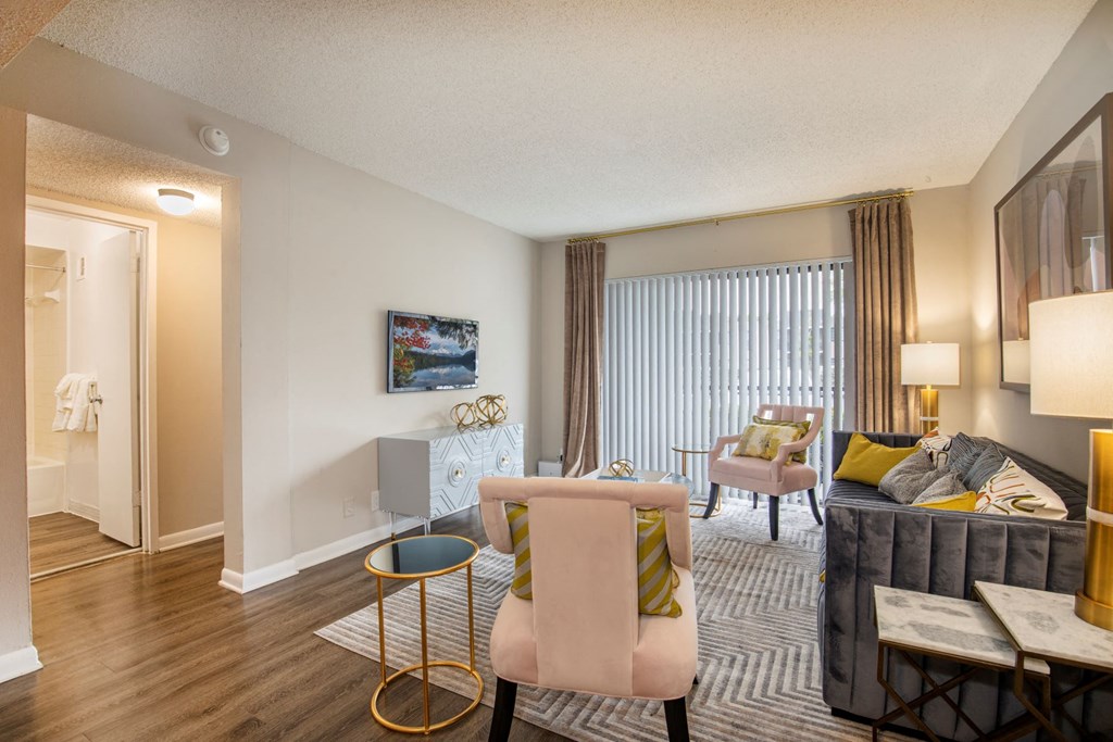 Modern Living Room at DEL ORO APARTMENT HOMES, Plantation, 33313