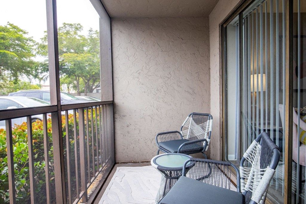 Balcony at DEL ORO APARTMENT HOMES, Plantation, FL, 33313